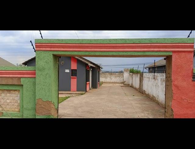 2 BEDROOM HOUSE FOR SALE IN PROTEA GLEN EXT